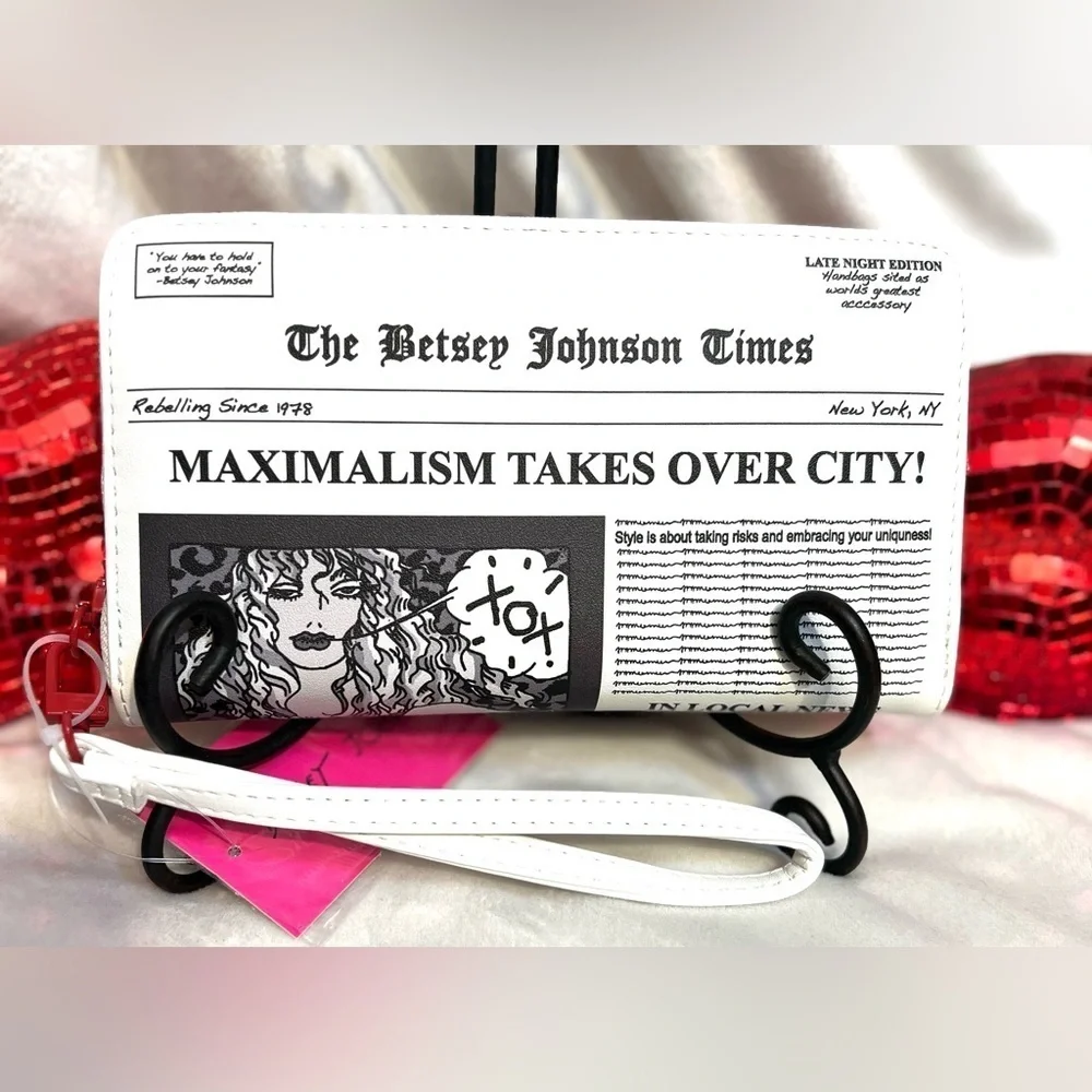 ❤️📰  Betsey Johnson 